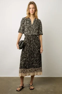 Jupe Midi Plissee A Fleurs Noir - Delfine
