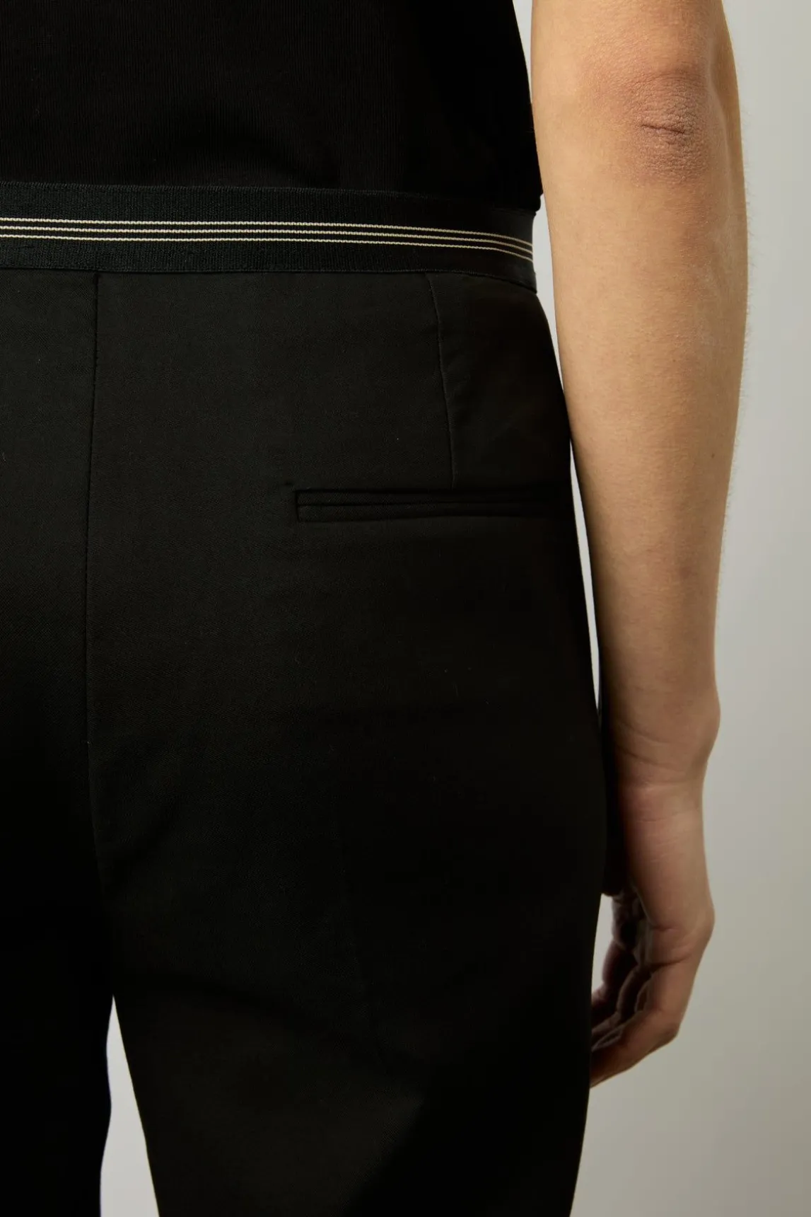 Pantalon Droit 7/8 Uni Noir - Causette