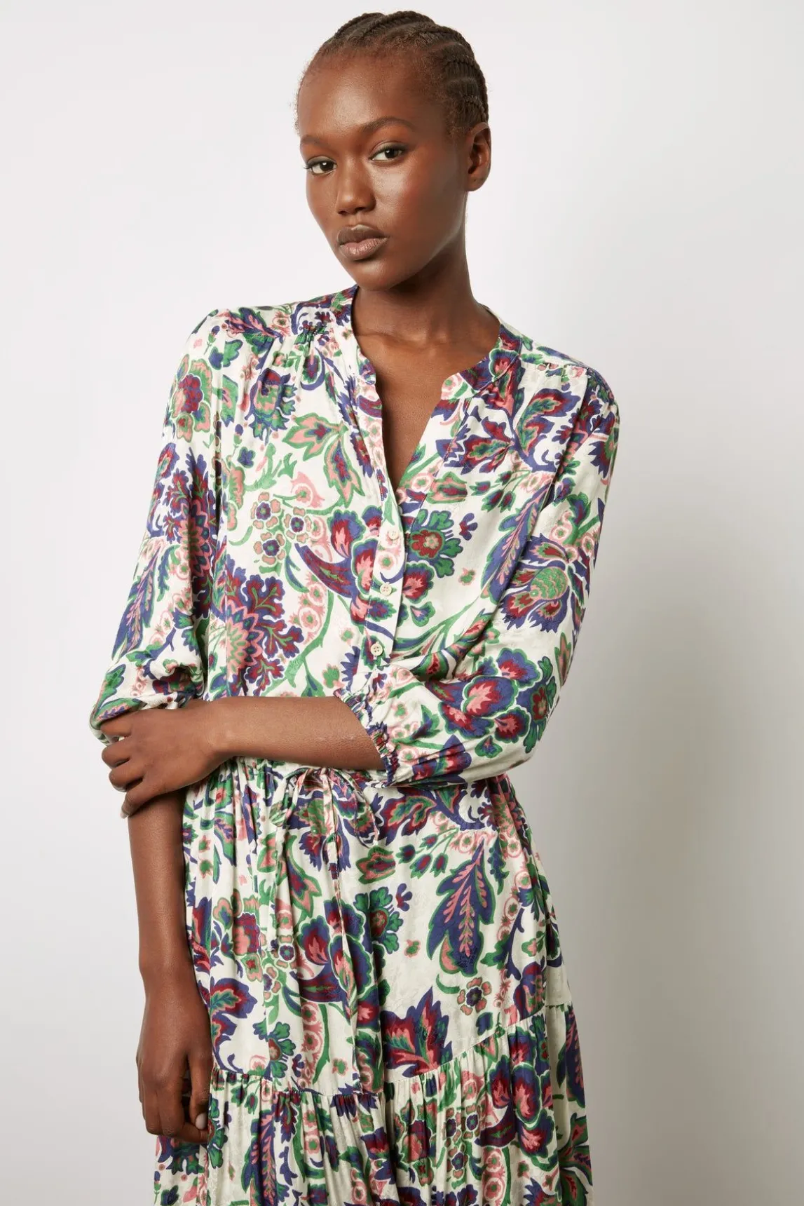 Robe Longue Cintree A Fleurs Ecru - Elycia