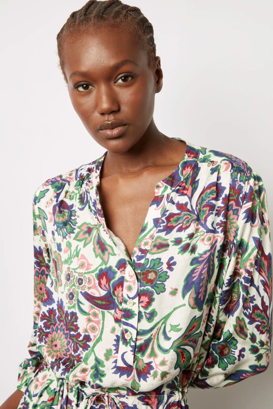 Robe Longue Cintree A Fleurs Ecru - Elycia