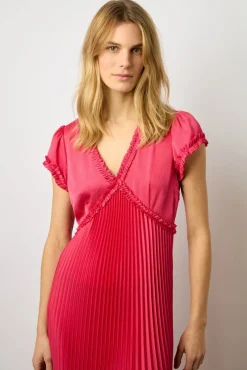 Robe Longue Cintree Plissee Rose Vif - Elvy